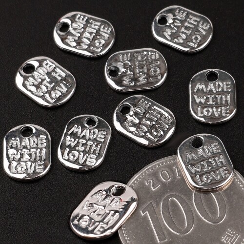 10개입 실버 사각 레터링 펜던트 참 장식